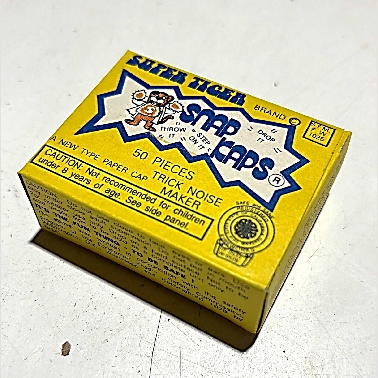 Vintage Super Tiger Snap Kaps