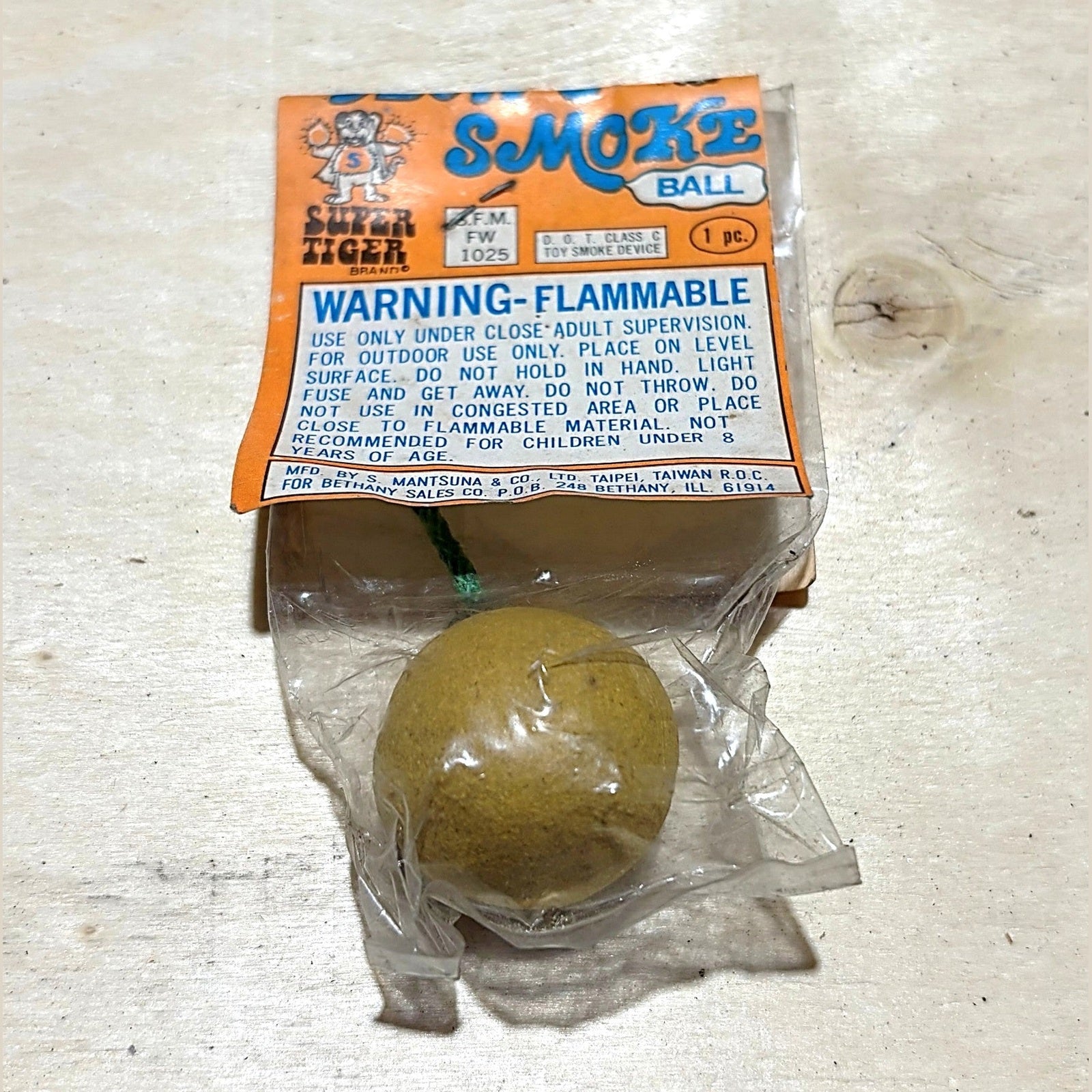 Vintage DOT Super Tiger Smoke Ball