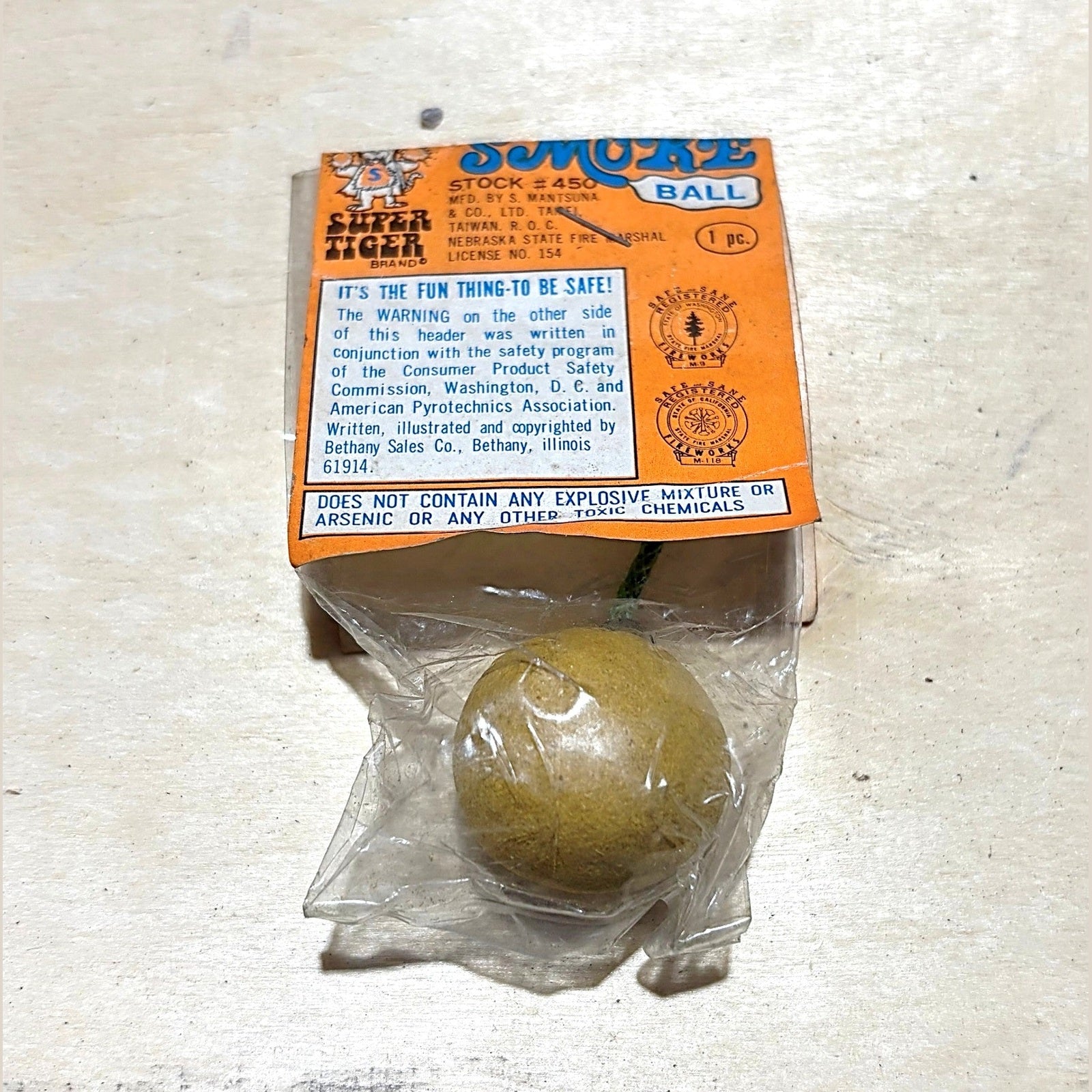 Vintage DOT Super Tiger Smoke Ball